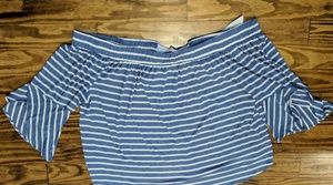 NWT off the shoulder top with white bow in back